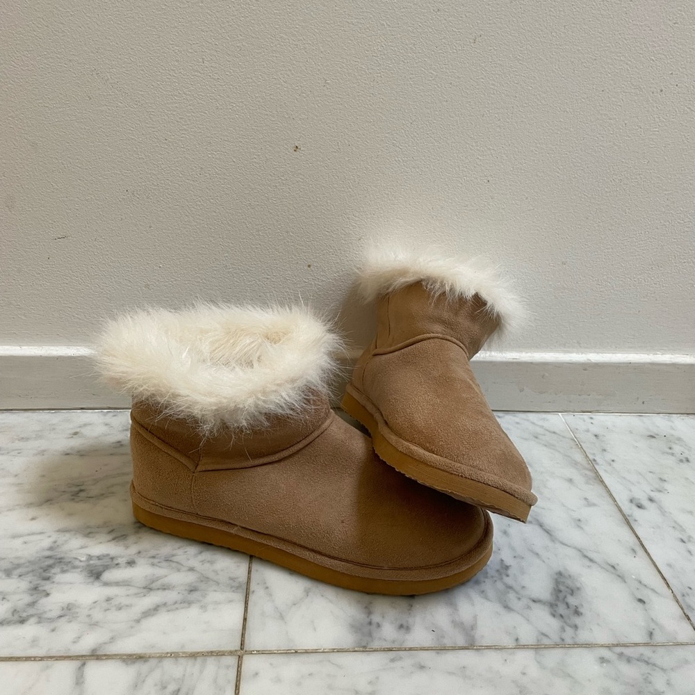 chestnut ankle fur boots